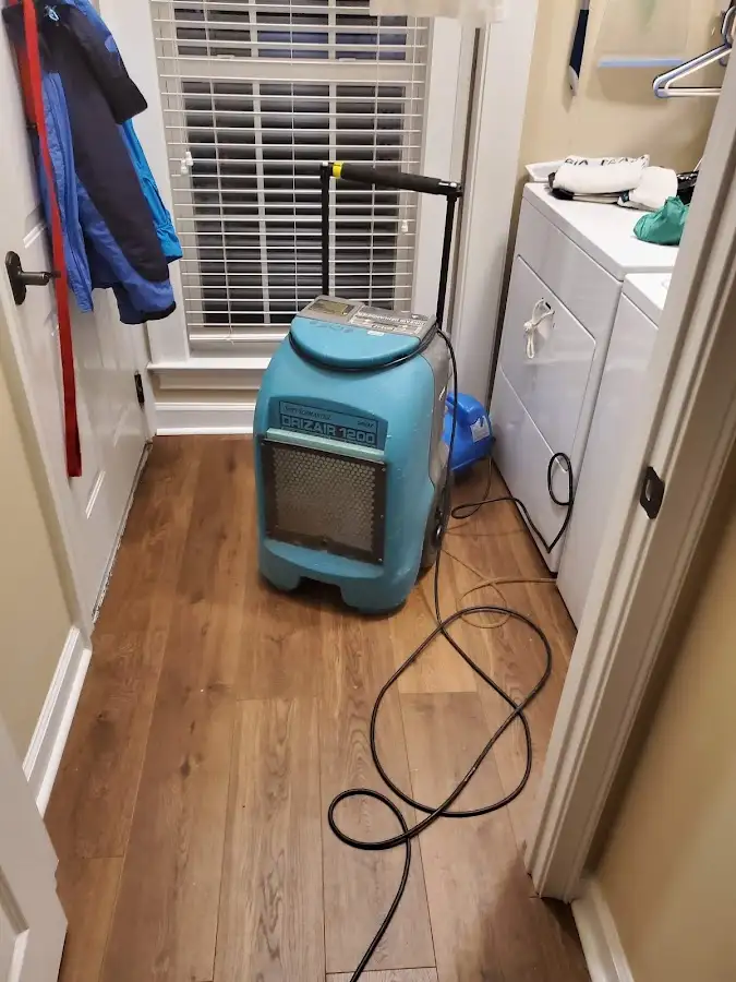 Commercial dehumidifier deployed for Crawl Space Restoration in Lady Lake